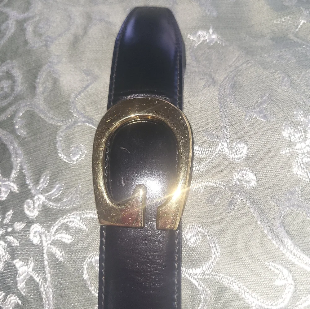 Gucci Black Leather Belt with Gold GUCCI G - Picture 4 of 5